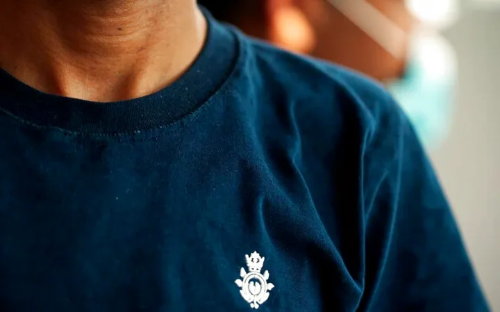 Branded & logo t-shirts
